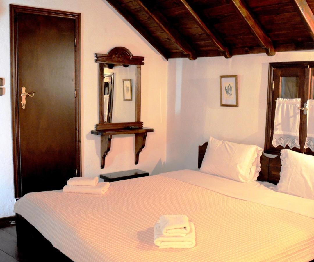 Traditional Guesthouse Lanari Livadi  エクステリア 写真