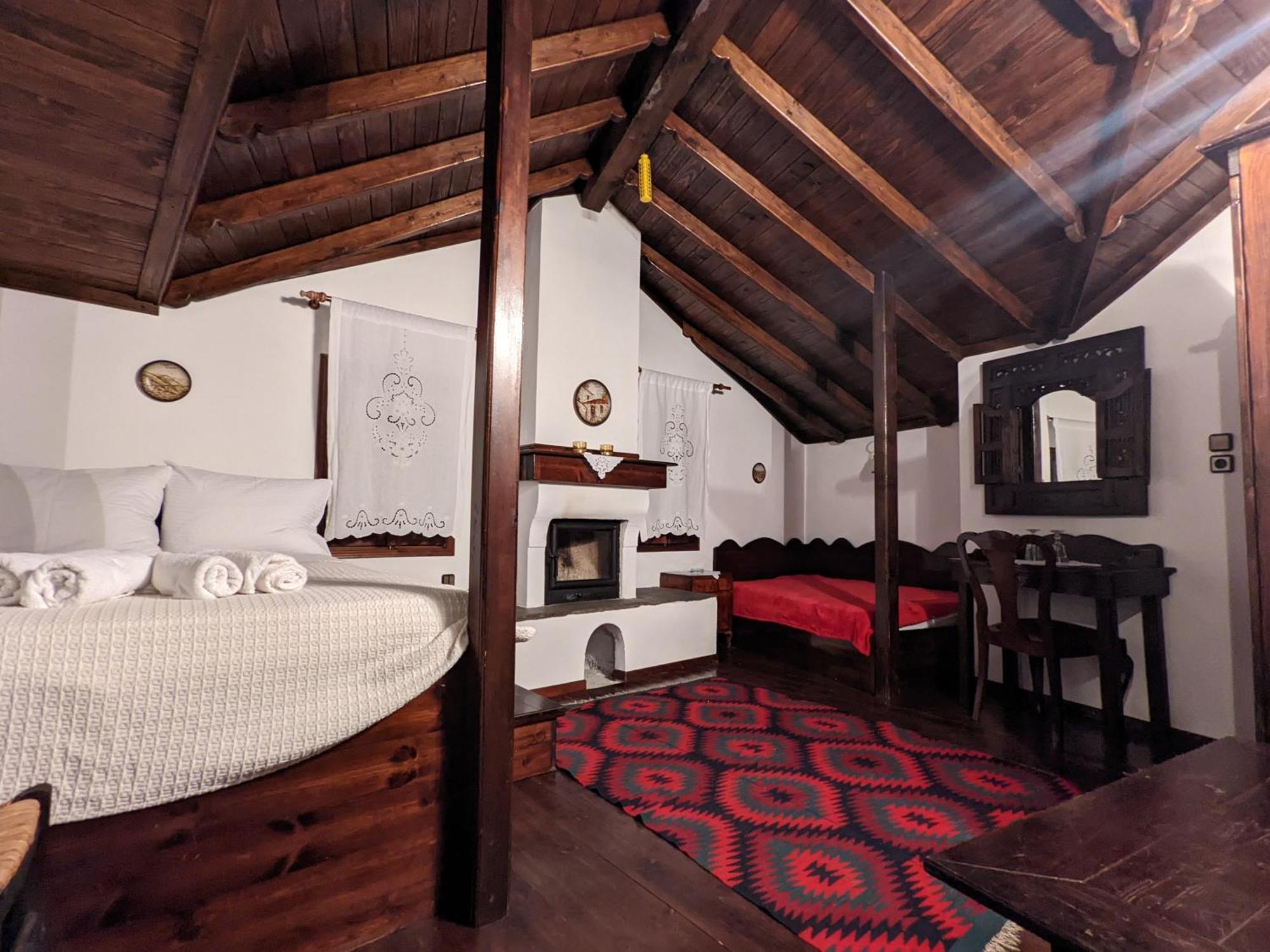 Traditional Guesthouse Lanari Livadi  エクステリア 写真